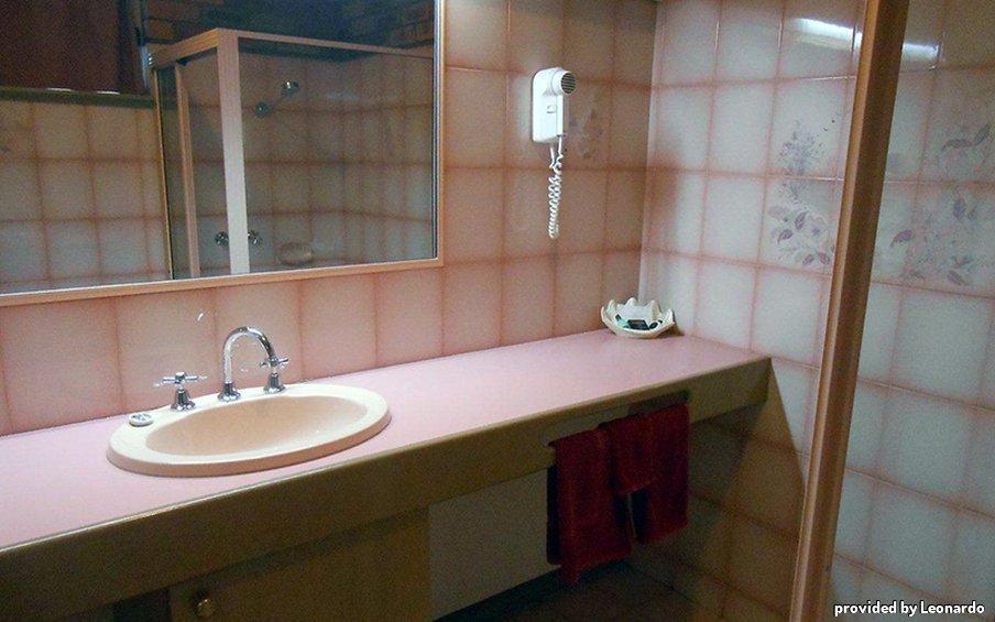 Motel Pines Country Club Motor Shepparton