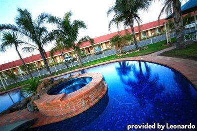 Pines Country Club Motor
