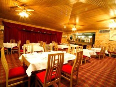 Pines Country Club Motor Motel