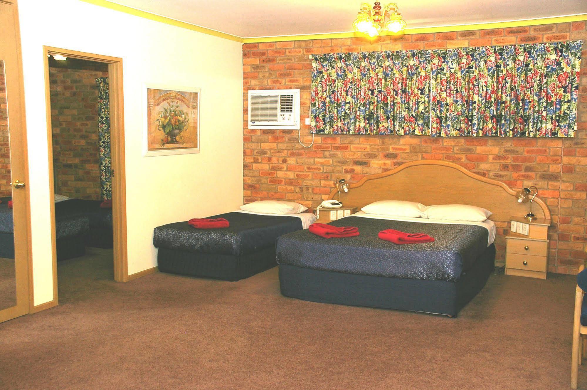 Motel Pines Country Club Motor Shepparton