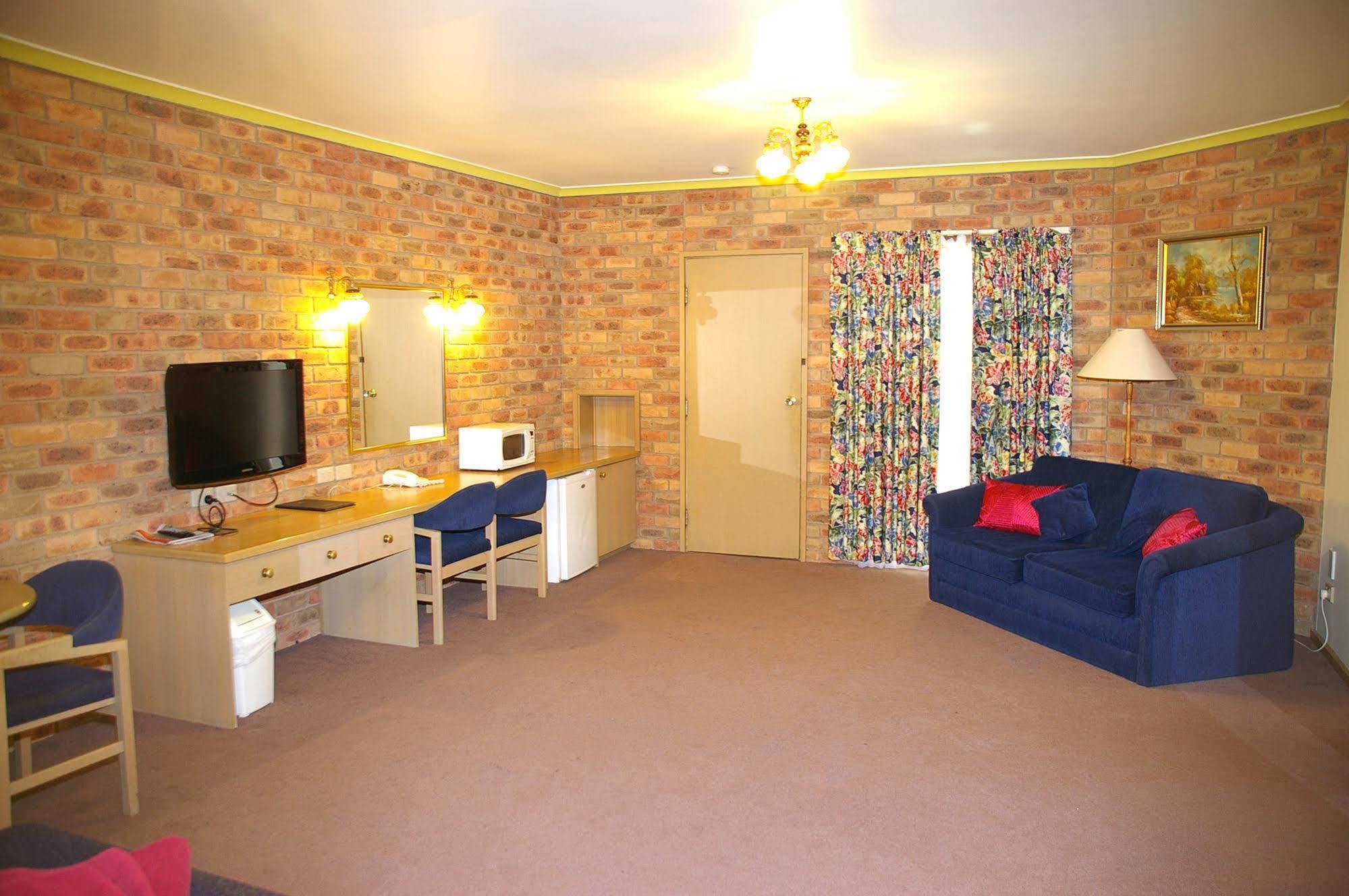 Pines Country Club Motor Shepparton